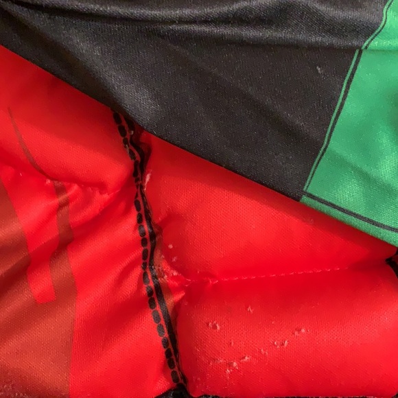 DC Superheroes Deluxe Robin Costume, Child's Large - Picture 6 of 14